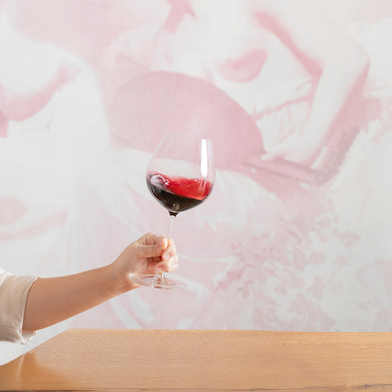 punkteregen rotweinglas