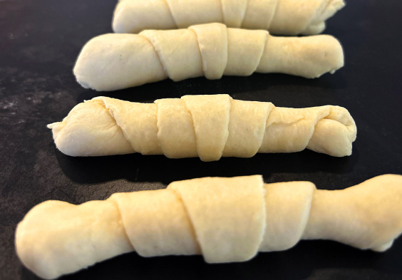 salzstangerl gerollt