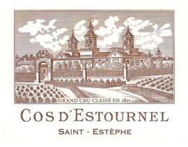 Historische Weinetikette mit detailliertem Schloss und Weinbergen unter bewölktem Himmel.