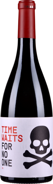Dunkle Weinflasche mit rotem Verschluss und modernem Etikett, das ein schlichtes Totenkopf- und Knochen-Design zeigt.