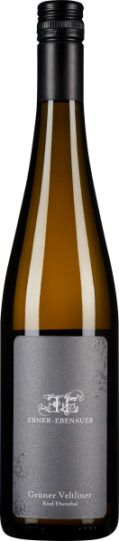 Braune Weinflasche mit schwarzem Schraubverschluss und schlichtem grauen Etikett, darauf feine Verzierungen und dezente Schrift.