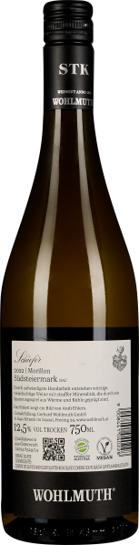 Braune Weinflasche mit schwarzem Etikett und transparenter Flüssigkeit.