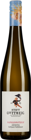 Die Flasche ist hoch und schlank mit grünlichem Glaskörper. Der Verschluss ist ein dekorativer Schraubverschluss in Blau mit künstlerischem Motiv. Das Etikett zeigt einen Cherub und hat schwarze und rote Schrift auf weißem Hintergrund.