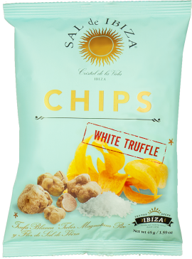 Verpackung von Chips in einem sanften Türkis. Oberhalb ein stilisiertes Sonnensymbol, darunter der Schriftzug "CHIPS" in großer, goldener Schrift. Bild einer Ansammlung von weißen Trüffeln und Salz vor leuchtend gelben Chips.