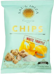 Verpackung von Chips in einem sanften Türkis. Oberhalb ein stilisiertes Sonnensymbol, darunter der Schriftzug "CHIPS" in großer, goldener Schrift. Bild einer Ansammlung von weißen Trüffeln und Salz vor leuchtend gelben Chips.