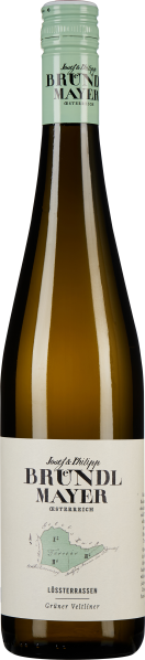 Eine schlanke Weinflasche mit hellgrünem Schraubverschluss und einem cremefarbenen Etikett, das eine stilisierte Karte zeigt. Der Wein selbst hat eine helle, goldene Farbe.