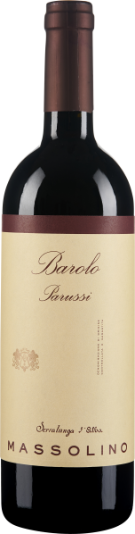 Flasche mit dunkelrotem, fast schwarzem Wein, schlankem Hals und breiterem Körper. Etikett in beige mit elegantem Schriftzug, verziert mit einem kleinen Wappen und Akzenten in Rotbraun. Der obere Teil des Flaschenhalses ist in Dunkelrot gehalten.