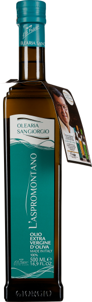 Braune Glasflasche mit grünem Etikett und grünem Schraubverschluss, daran hängt ein Anhänger.