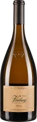 Eine elegante Weinflasche mit traditioneller Form und einem dezenten, beigen Etikett. Die Flasche hat einen dunklen Flaschenhals mit schlichtem Verschluss.