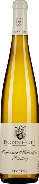 Klarglasflasche mit goldenem Wein, elegante weiße Kapsel und elfenbeinfarbenem Etikett mit stilvollem Wappen.