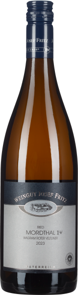 Eine braun getönte Weinflasche mit blauem Schraubverschluss und schlichtem, elegantem Etikett, auf dem eine Illustration eines Weinguts zu sehen ist.