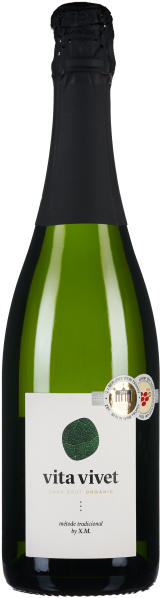 Grüne Sektflasche mit schwarzem Verschluss und elegantem weißem Etikett, verziert mit goldener Schrift und Siegeln.