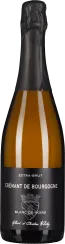 Flasche Crémant mit goldgelber Flüssigkeit, schwarzem Etikett und schwarzer Halsfolie.