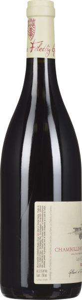 Dunkelrote Weinflasche mit cremefarbenem Etikett und gelbem Kapselverschluss.