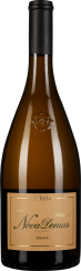 Eine schlanke, elegante Weinflasche mit braunem Glas und einem mattschwarzen Verschluss. Das Etikett ist in einem dezenten Beige gehalten und wirkt hochwertig.