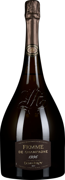 Eine elegante, dunkle Champagnerflasche mit glänzendem Hügel. Die Flasche zeigt filigrane Gravuren und ein luxuriöses Etikett mit goldener Schrift. Die Form ist klassisch und ansprechend, ideal für ein hochwertiges Produkt.