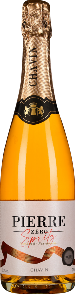 Die Flasche zeigt sich in einem glänzenden, goldenen Farbton mit einem stilvollen, metallisch schimmernden Verschluss. Das Etikett in Weiß ist mit eleganten schwarzen und roten Schriftzügen gestaltet.