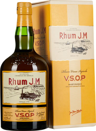 Dunkelbraune Rumflasche mit detailliertem Etikett neben einer cremefarbenen, illustrierten Verpackung.