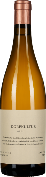 Die Weinflasche hat ein elegantes, schlichtes Etikett mit klarer Schrift und ist von einem glänzend kupferfarbenen Flaschenhals gekrönt. Der Inhalt schimmert in einem zarten, goldenen Farbton.