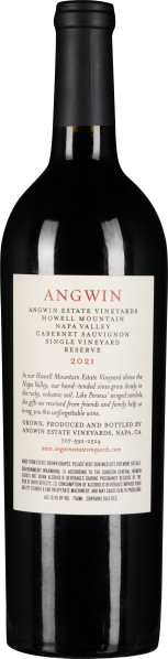 Flasche mit Weinetikett in elegantem Design, schwarze Kapsel.