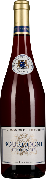 Eine elegante Flasche Rotwein mit klarer, rotbrauner Füllung. Goldene Kapsel, blauer Hals mit goldenen Akzenten. Klassisches Etikett mit Wappenmotiv.