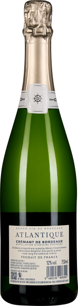 Grüne Weinflasche mit goldener Folierung und weißem Etikett.