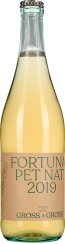 Flasche mit naturtrübem, hellgelbem Wein, Kronkorkenverschluss.
