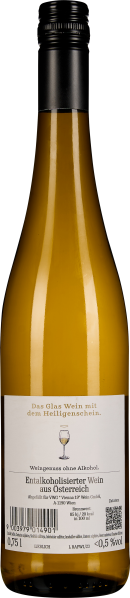 Klares Glasflasche mit schwarzem Schraubverschluss, gefüllt mit hellgoldenem entalkoholisiertem Wein.