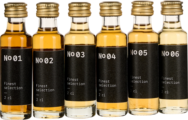 Sechs kleine Fläschchen mit goldfarbenem Inhalt und schwarzen Etiketten.