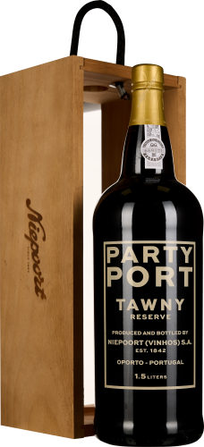 Große Weinflasche mit goldenem Siegel, präsentiert in hölzerner Geschenkbox.