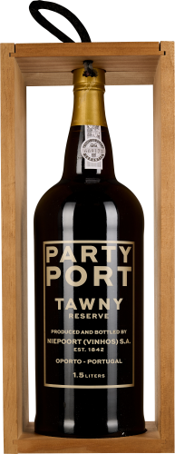 Große, dunkle Weinflasche mit goldener Kapsel in einer hölzernen Geschenkbox.