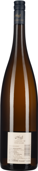 Braun getönte Weinflasche mit schwarzem Schraubverschluss, Rücketikett sichtbar.