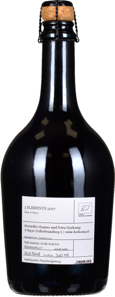 Schwarze, bauchige Flasche mit Korkverschluss und schlichtem Etikett.