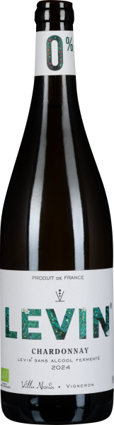 Braune Weinfalsche mit weißem Etikett und grüner Schrift, zeigt 0% Alkoholgehalt.