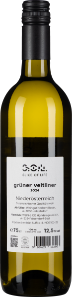 Grüne Weinflasche mit schwarzem Schraubverschluss und schlichtem weißen Etikett.