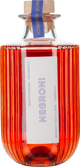 Geriffelte Flasche mit leuchtend rotem Inhalt und Korkenverschluss.