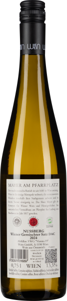 Klare Weißweinflasche mit elegantem Etikett und schwarzem Schraubverschluss.