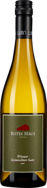 Eine schlanke, klare Weinflasche mit gelbem Inhalt und einem schwarzen Schraubverschluss. Das Etikett ist grün mit einem roten Haus-Logo darauf. Die Weinflasche hat eine elegante und minimalistische Optik.