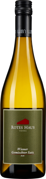 Eine Weinflasche mit einem dunklen Schraubverschluss. Etikett in Olivgrün mit einem roten Logo. Die Flasche enthält eine klare, gelbliche Flüssigkeit.