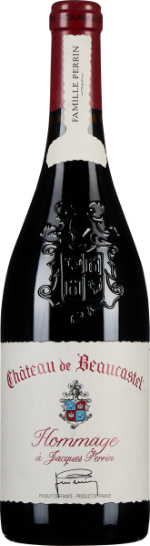 Eine dunkelrote Weinflasche mit geprägtem Wappen auf der Vorderseite, darunter ein elegantes Etikett mit roter Schrift und einem zentralen Emblem.