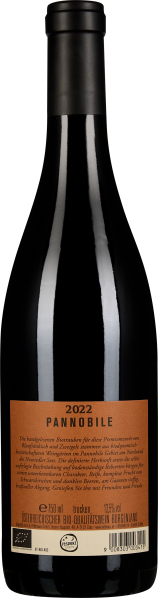 Dunkle Weinflasche mit schlichtem Etikett und schwarzem Verschluss.