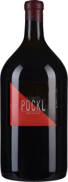 Große, dunkle Weinflasche mit schmaler Schulter und gewölbtem Hals. Das Etikett ist auffällig rot-schwarz gestaltet.