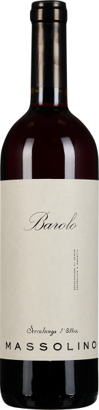 Eine klassische Weinflasche aus dunklem Glas mit einer schlichten, eleganten weißen Etikettierung, die dezente schwarze Schrift trägt. Der Wein selbst hat eine tiefrote Farbe.