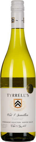 Die Weinflasche hat ein klares, gelbliches Erscheinungsbild mit einem weißen Etikett und einem weißen Schraubverschluss. Auf dem Etikett befinden sich ein Wappen und goldene Akzente, die Eleganz vermitteln.