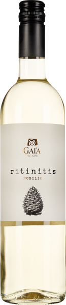 Helle Weinflasche mit silbernem Schraubverschluss und einem Etikett, das eine stilisierte Abbildung einer Kiefern- oder Tannenzapfenform zeigt; klare Flüssigkeit mit leicht goldener Färbung.