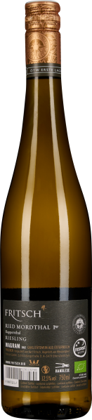 Schlanke, grünlich-gelbe Weinflasche mit edlem Goldverschluss und schwarzem Etikett.