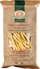 Die Verpackung zeigt italienische Strozzapreti-Pasta aus Hartweizengrieß in einem braunen, rustikalen Beutel. Durch ein Sichtfenster sind die hellgelben, gedrehten Nudeln sichtbar. Oben befindet sich ein grünes Logo mit traditionellen Elementen.