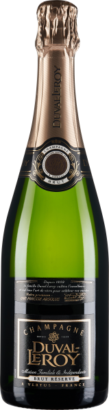 Die Abbildung zeigt eine elegante Weinflasche mit grünem Glas und einem goldfarbenen Hals sowie Verschluss. Auf dem Etikett in der Mitte steht der Name des Champagners prominent, begleitet von dekorativen Elementen. Die Gesamtoptik ist luxuriös und hochwe