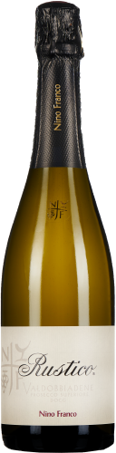 Eine schlanke Sektflasche mit schwarzem, strukturiertem Hals und goldfarbenem Schriftzug. Das Etikett ist cremefarben mit elegantem Schriftzug und detailliertem, dezentem Muster.