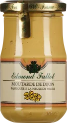 Glas mit hellgelber Dijon-Senfcreme, verziert mit goldfarbenem Deckel und klassischem, cremefarbenem Etikett, das grüne und gelbe Details sowie ein Wappen zeigt.